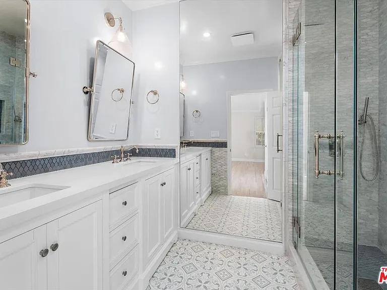 9683 W Olympic Blvd — Photo 15