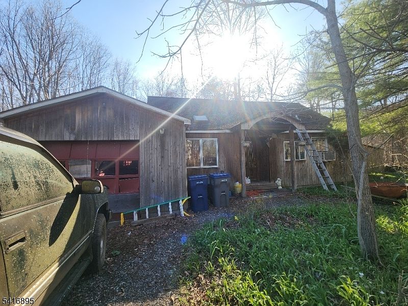 1st image of 15 Marigold Rd