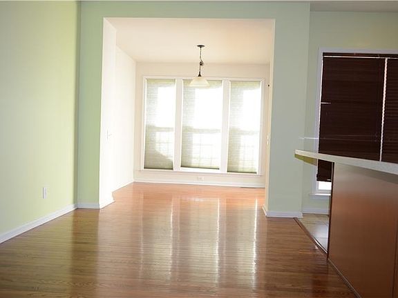 5th image of 224 Baxter Dr