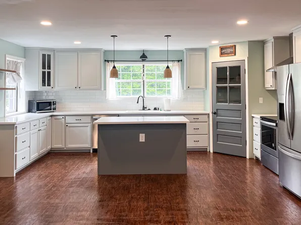 1852 Sylvatus Hwy, Hillsville, VA 24343