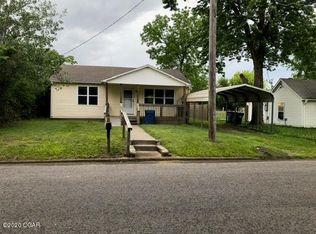 1028 Jefferson Ave, Joplin, MO 64801