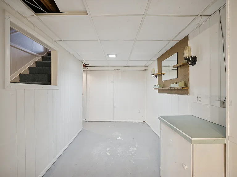 4438 Packard Rd — Photo 22