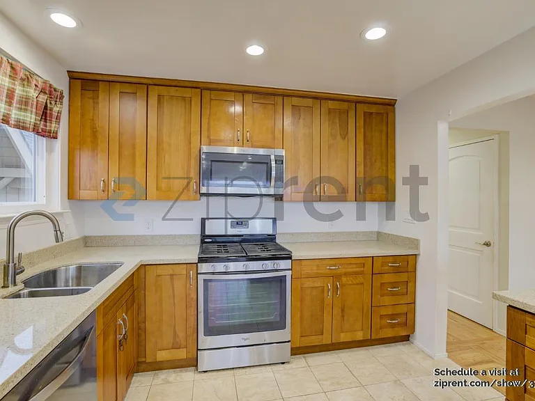 160 Belhaven Ave — Photo 6