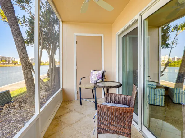 7930 Sun Island Dr S APT 107, South Pasadena, FL 33707