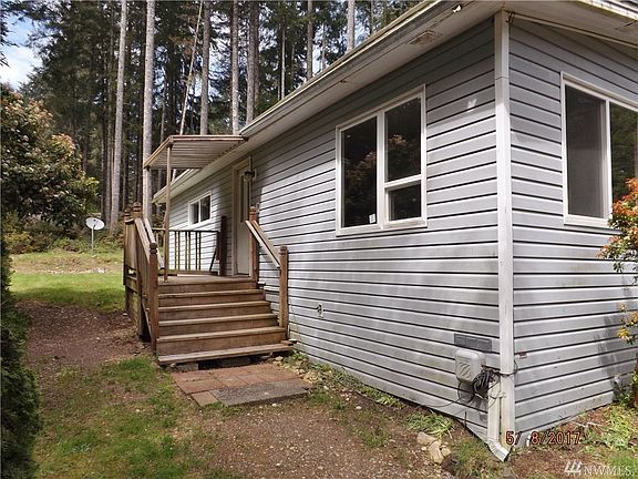 3rd image of 14717 Parkdale Dr N