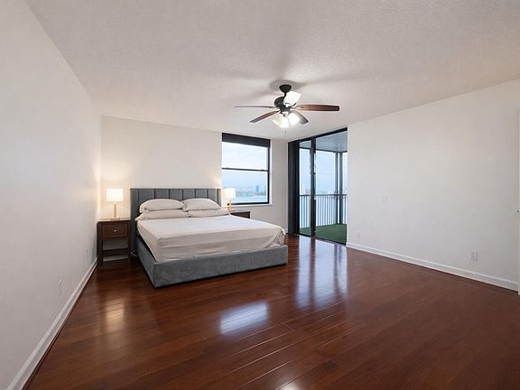 5th image of 110 Lake Emerald Drive #405
