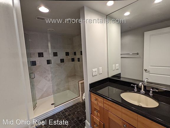 5th image of 1074 S Front St #11525527