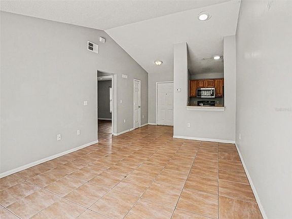 5th image of 2481 Winchester Blvd