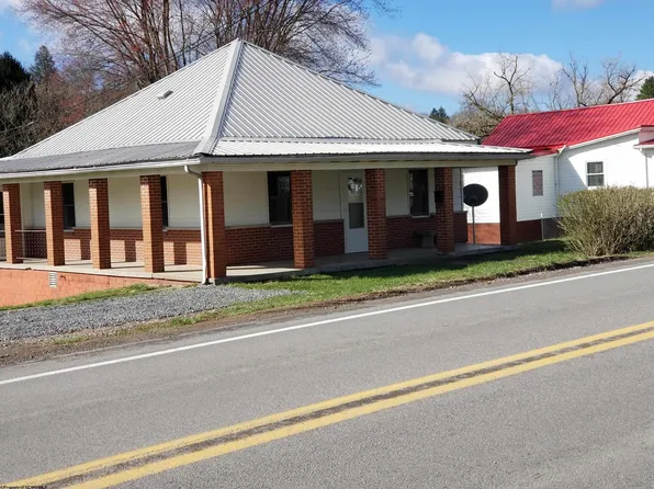 825 W 2nd St, Weston, WV 26452