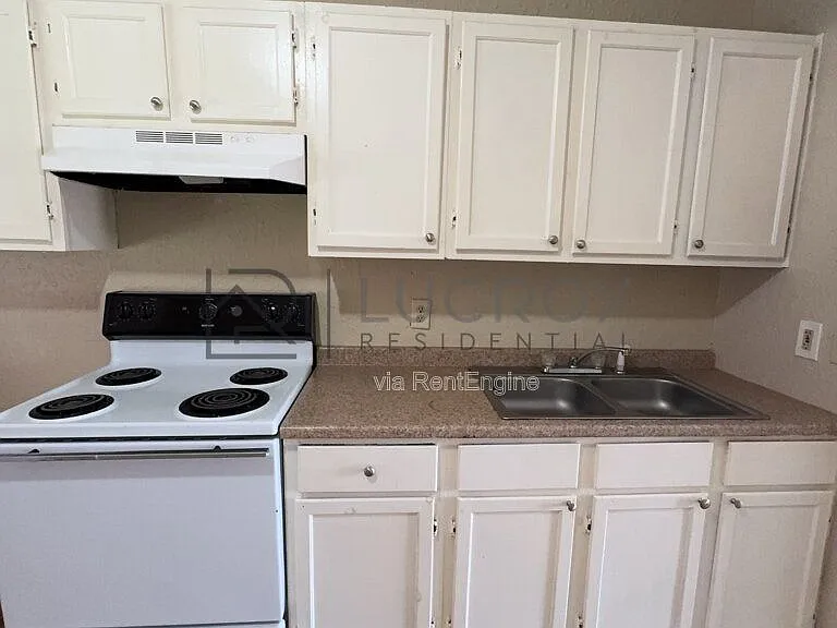 4345 W Capitol St #B4 — Photo 3