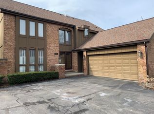 1867 Chipping Way Ct, Bloomfield Hills, MI 48302
