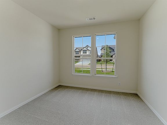 5th image of 3506 Helena St
