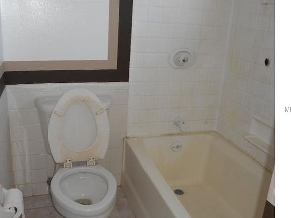 5th image of 2949 Finch Dr