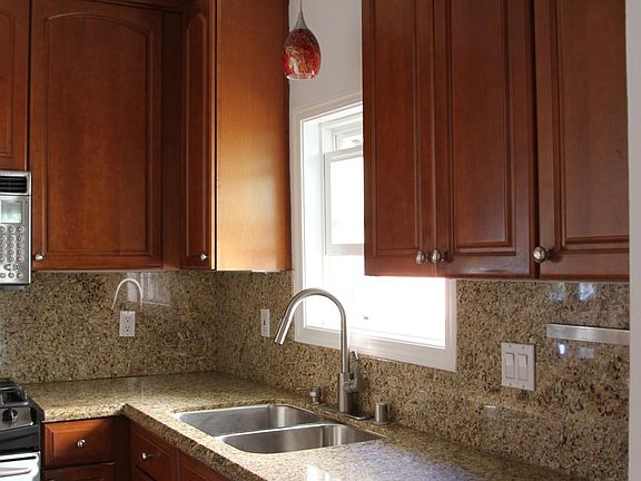 4th image of 3757 Herbert St
