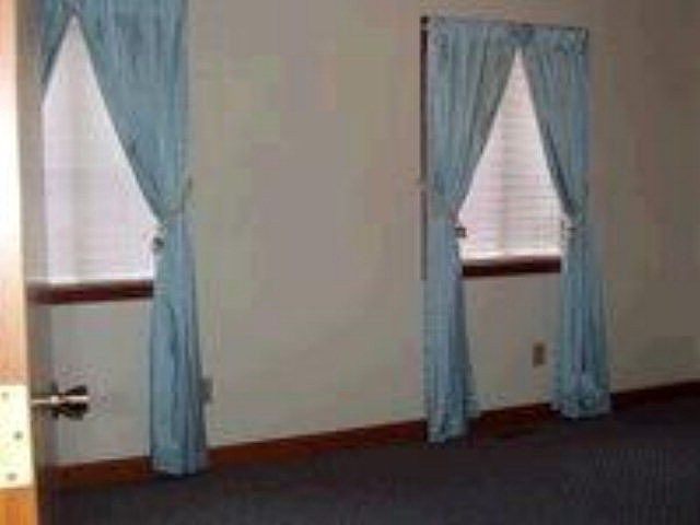 2nd image of 400E N Steele Street