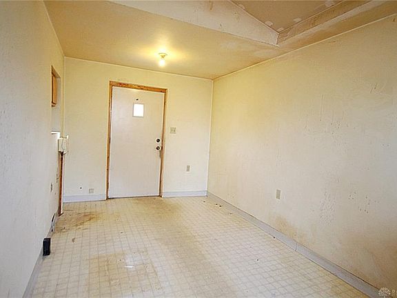 5th image of 501 Brown St