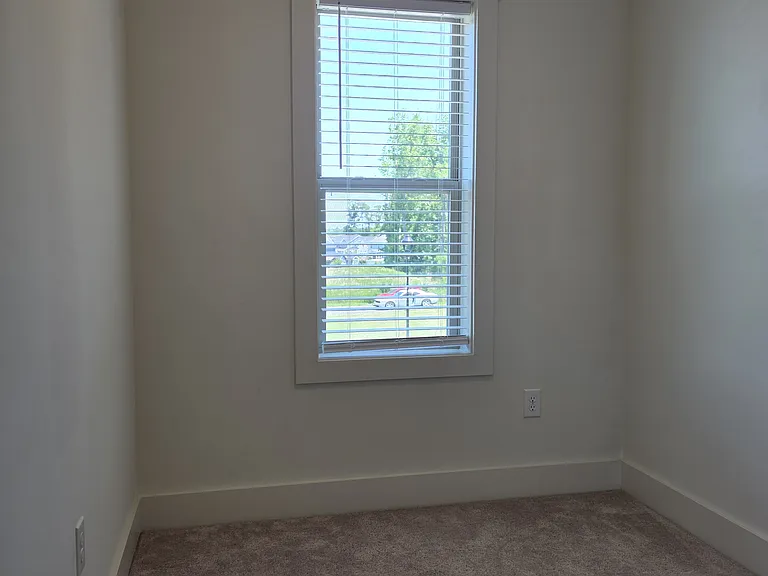 6260 Taylor Rd — Photo 10