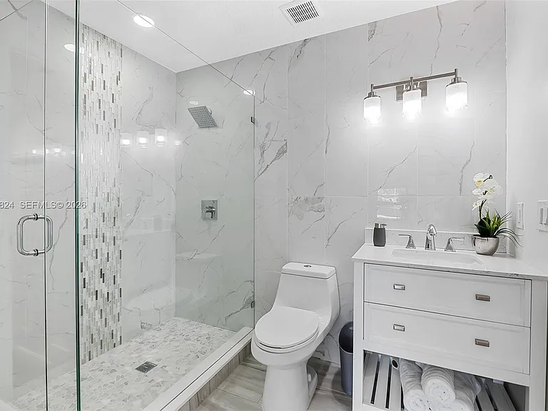 2301 E Las Olas Blvd — Photo 52