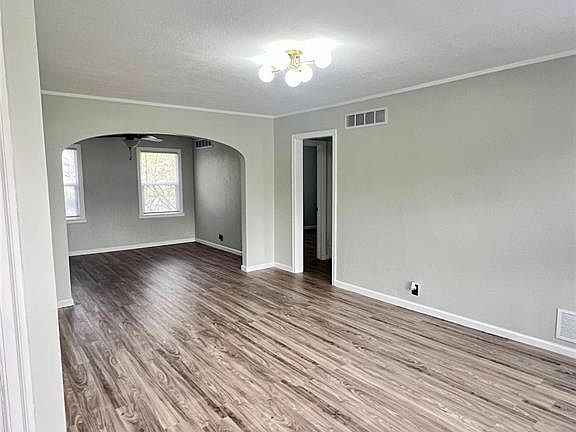 4th image of 1018 Lynwood Dr