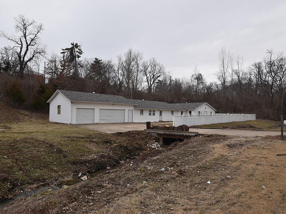 1st image of 707 Spring Garden Dr
