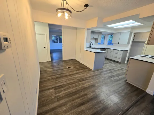 709 NE Donelson Rd #709, Hillsboro, OR 97124