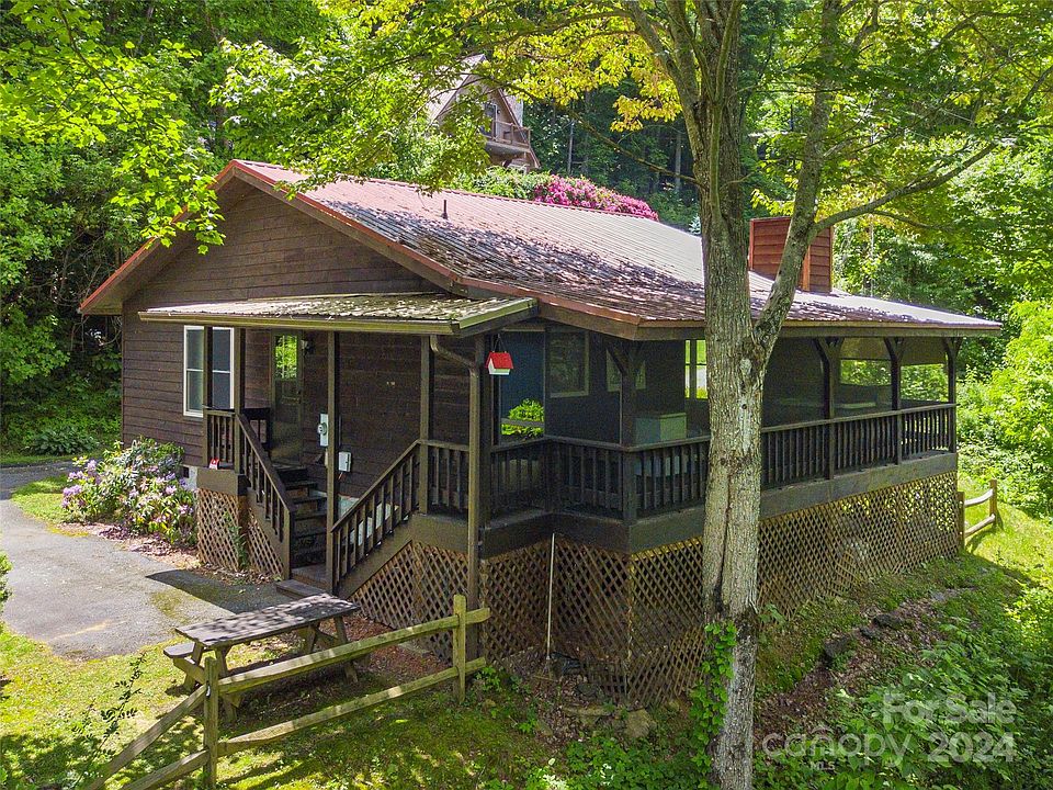 1st image of 23 Magnolia Bluff Ln