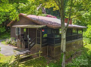 23 Magnolia Bluff Ln, Maggie Valley, NC 28751