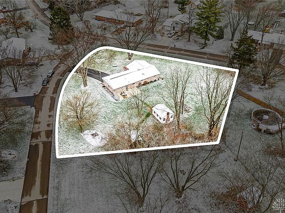 3rd image of 58 Carrousel Dr
