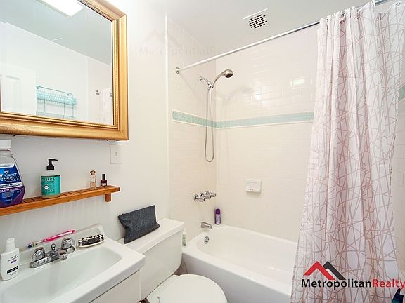 5th image of 447 7th Ave Suite 2R