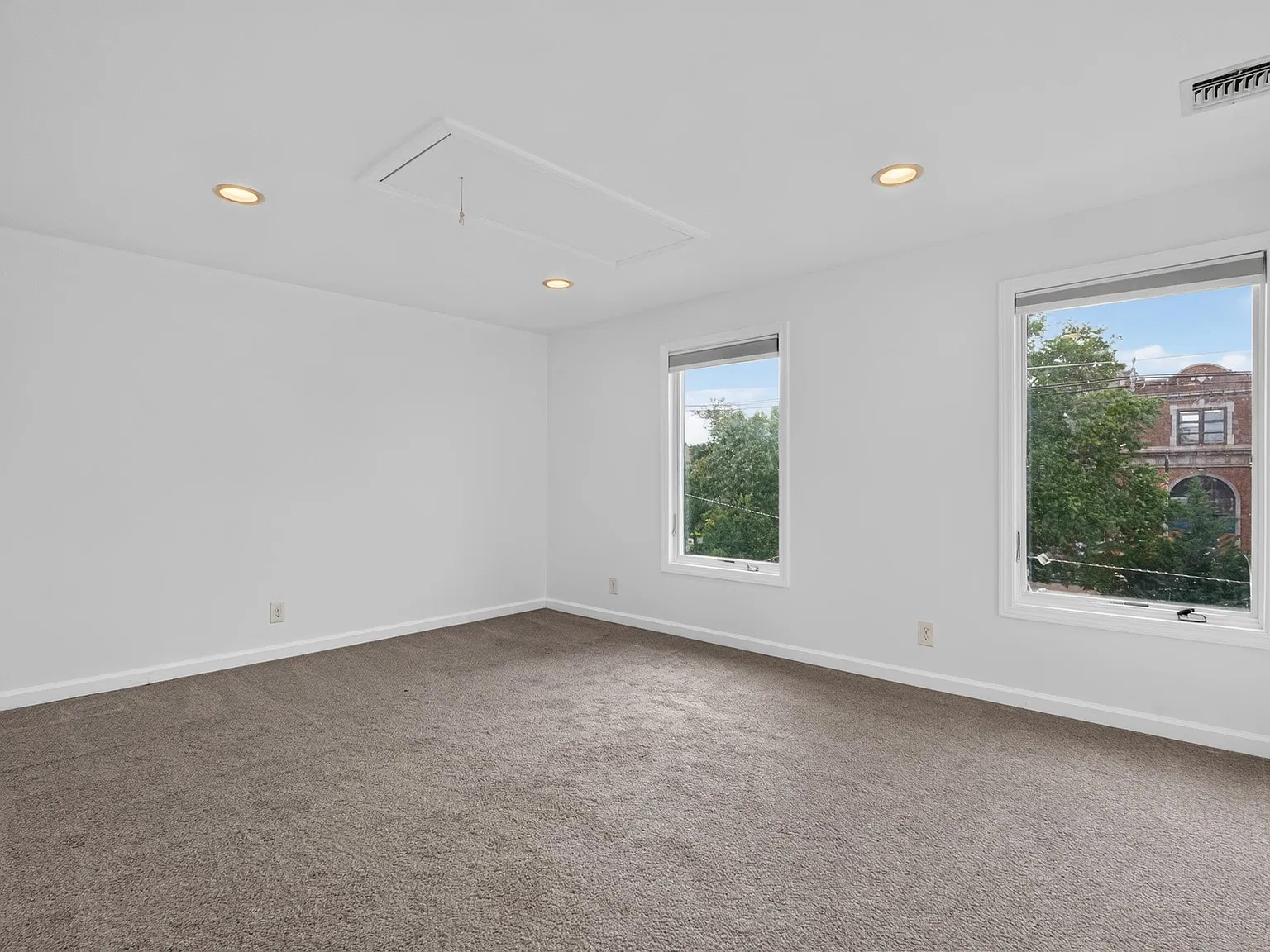 6 bed, 6.0 bath, $4,550 — Photo 3