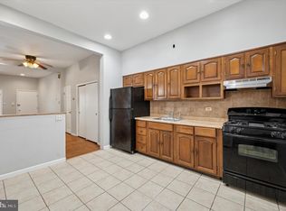 1639 Wolf St #1F, Philadelphia, PA 19145