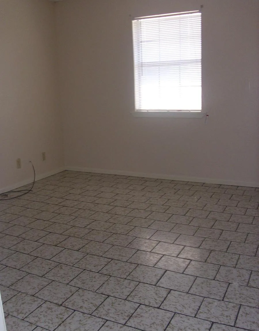 801 Okane Street — Photo 2