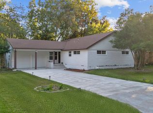 2972 Selma Ln, Farmers Branch, TX 75234