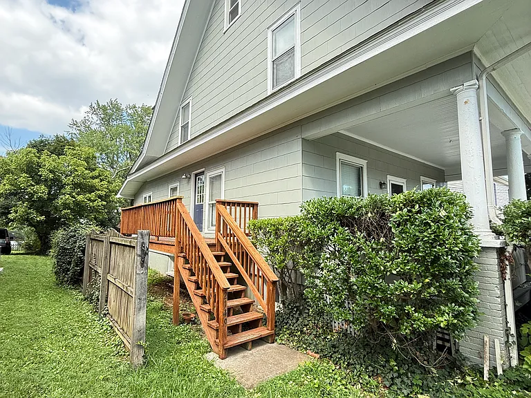 2149 Berkley Ave SW #UPPER — Photo 1