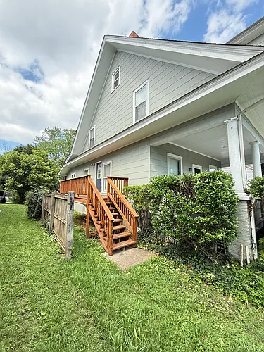 2149 Berkley Ave SW #UPPER Photo 1 2149 Berkley Ave SW #UPPER Photo 1