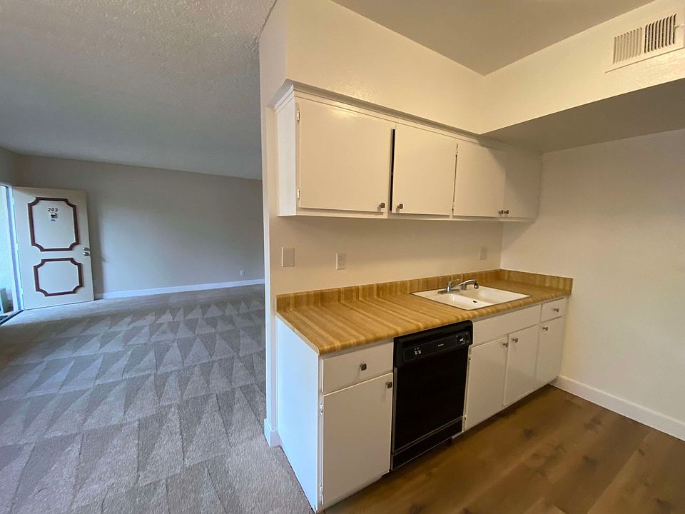 Bellingham Apts Apartment Rentals Valley Village, CA Zillow