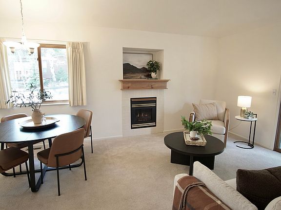 4th image of 1010 S Saint Vrain Ave #H2