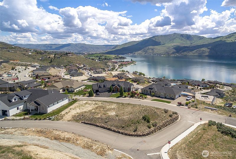 2nd image of 104 Lake Ridge Drive