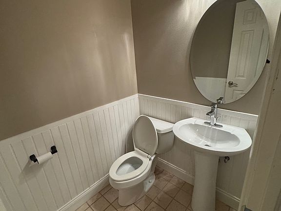 5th image of 6985 Carriage Hill Dr APT 203