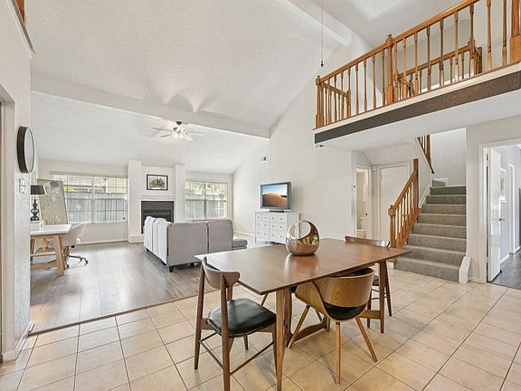 2nd image of 3218 Knoll West Dr