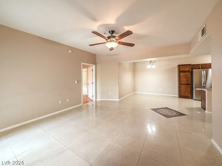 2291 W Horizon Ridge Pkwy #8144 — Photo 6