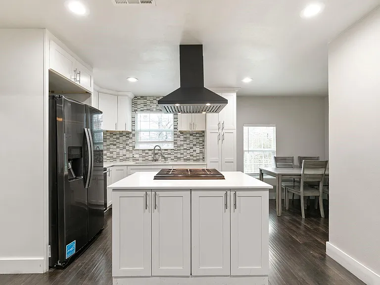 1506 E Waco Ave — Photo 8