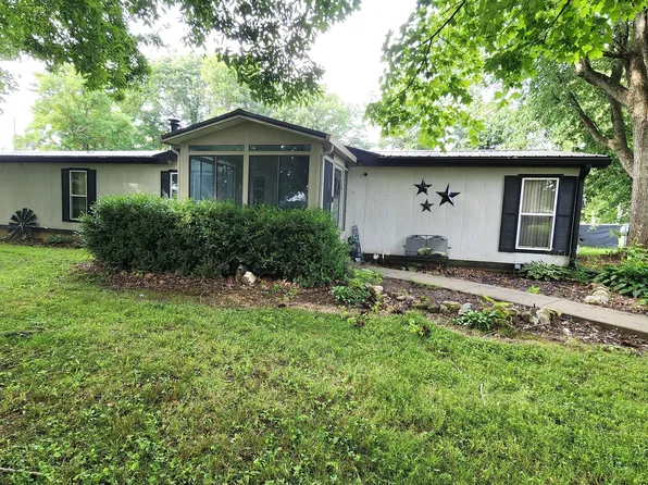 1003 Oak Dr, Kingman, IN 47952