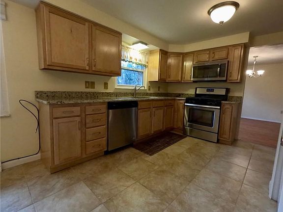 4th image of 502 Kellingwood Dr