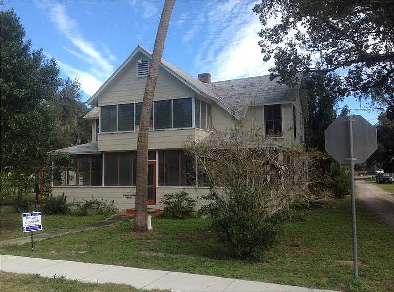 1st image of 107 Victoria Ave