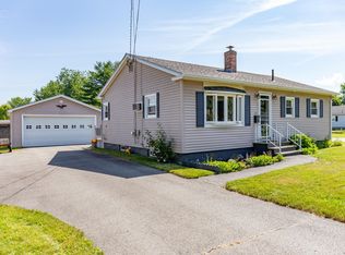 36 Park Ave W, Brewer, ME 04412