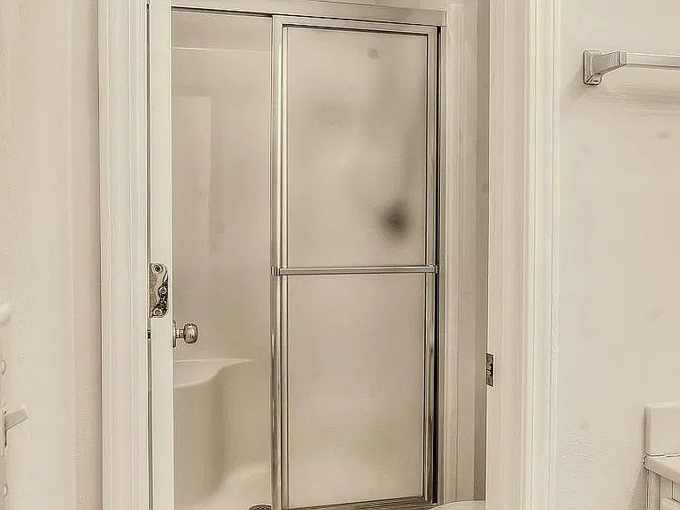 1st image of 6542 S 117th St