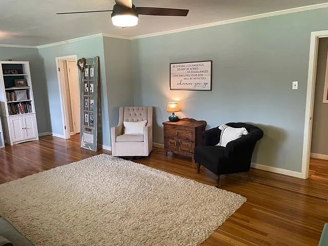 9100 Lark Dr — Photo 4