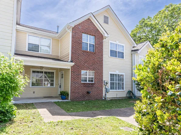 6802 French Quarter Ct, Hixson, TN 37343