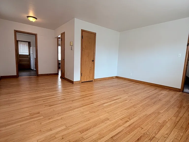 4006 N Farwell Ave #17 — Photo 3
